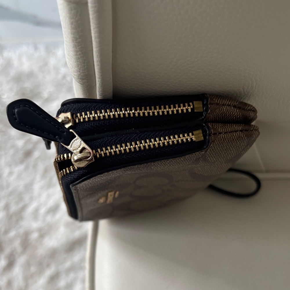 Coach Monogram Double Zipper Wristlet Brown Wristlet ( LIke New Without Tags) - Picture 7 of 15